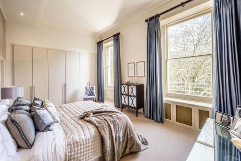 2 bedroom flat to rent, Princes Gate, Knightsbridge, London