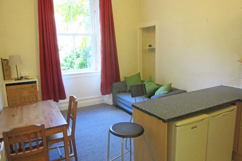 3 bedroom flat to rent, Marchmont Road, Marchmont, Edinburgh, EH9