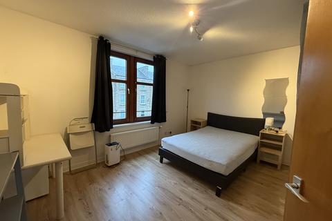 2 bedroom flat to rent, Abbotsford Place, West End, Dundee, DD2