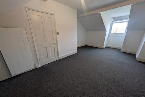 3 bedroom terraced house to rent, City Road, Beeston, NG9 2LQ