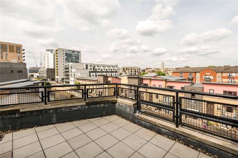 2 bedroom apartment to rent, Broomfield Street, E14