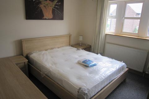 2 bedroom apartment to rent, Old Fold, Leeds LS28