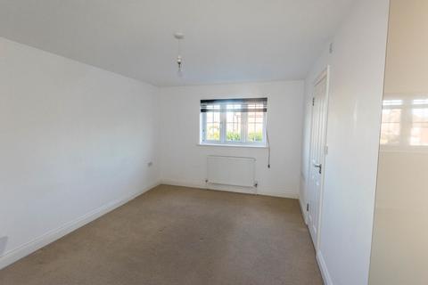4 bedroom semi-detached house to rent - Brambleton Avenue, Farnham