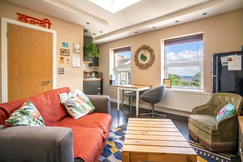 2 bedroom flat to rent - Church Road, London SE19