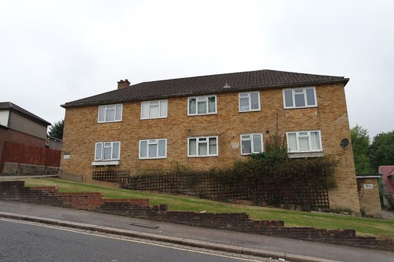 York Road, New 2 bed flat £1,200 pcm (£277 pw)