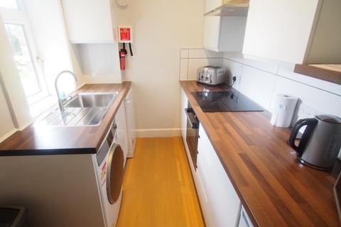 3 bedroom flat to rent, Elmfield Avenue, Aberdeen, AB24