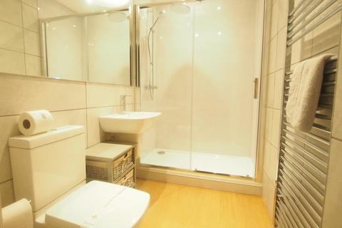 3 bedroom flat to rent, Elmfield Avenue, Aberdeen, AB24