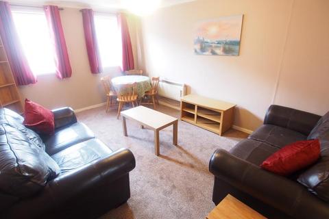 2 bedroom flat to rent, St Annes Court, Jute Street, AB24