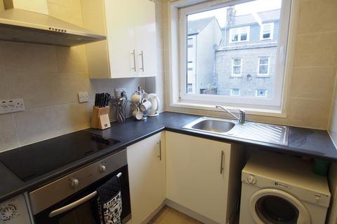 2 bedroom flat to rent, St Annes Court, Jute Street, AB24