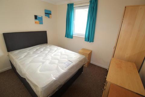 2 bedroom flat to rent, St Annes Court, Jute Street, AB24