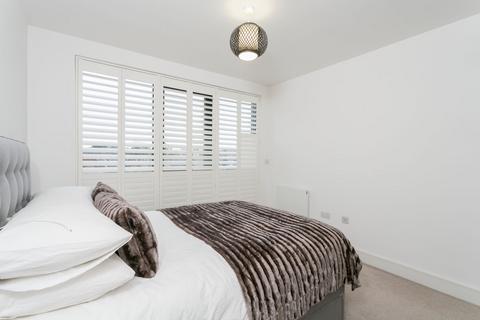 1 bedroom flat to rent, Paxton House, Highams Park, E4