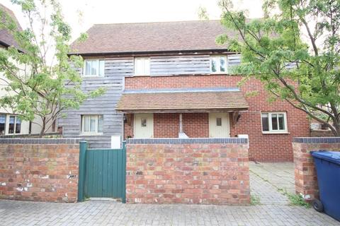 Dukes Way Stonehills Tewkesbury 2 Bed Semi Detached House 750