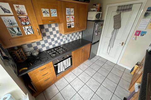 2 bedroom flat to rent, Cliftonville Road, Northampton, Northampton NN1 5HQ