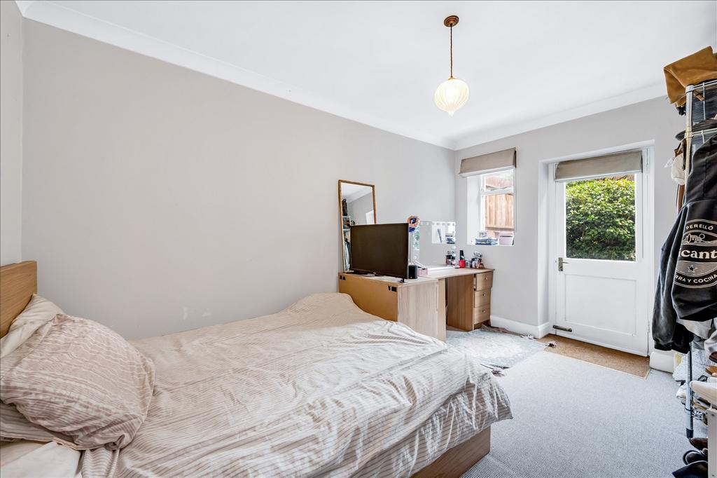 Apartment in London - More