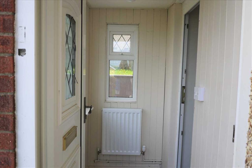 Entrance porch :