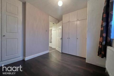 undefined, Cambridge Close, London
