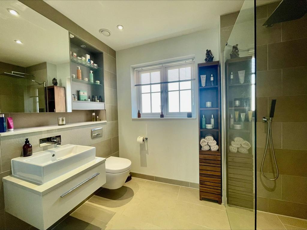 En Suite Shower Room
