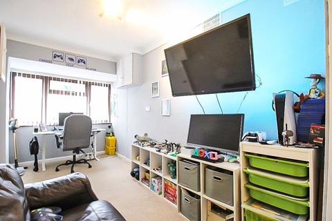 57 Laburnum Road, Lanesfield, Wolverhampton, WV4 6PA