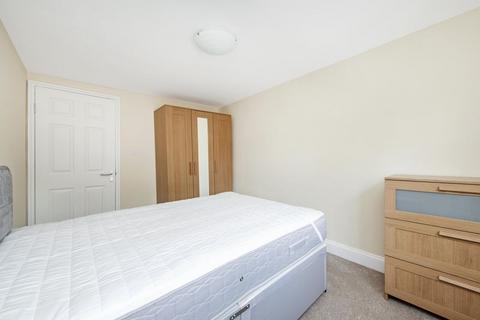 2 bedroom flat to rent - Roman Road, Bow E3