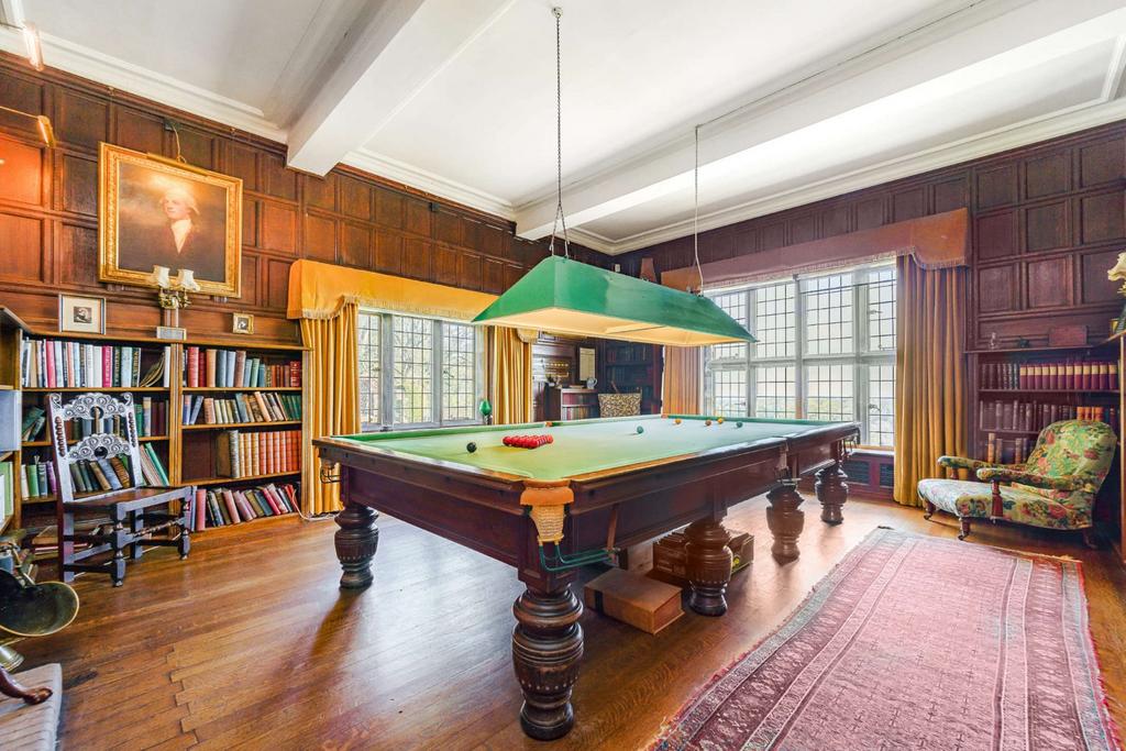 Snooker Room