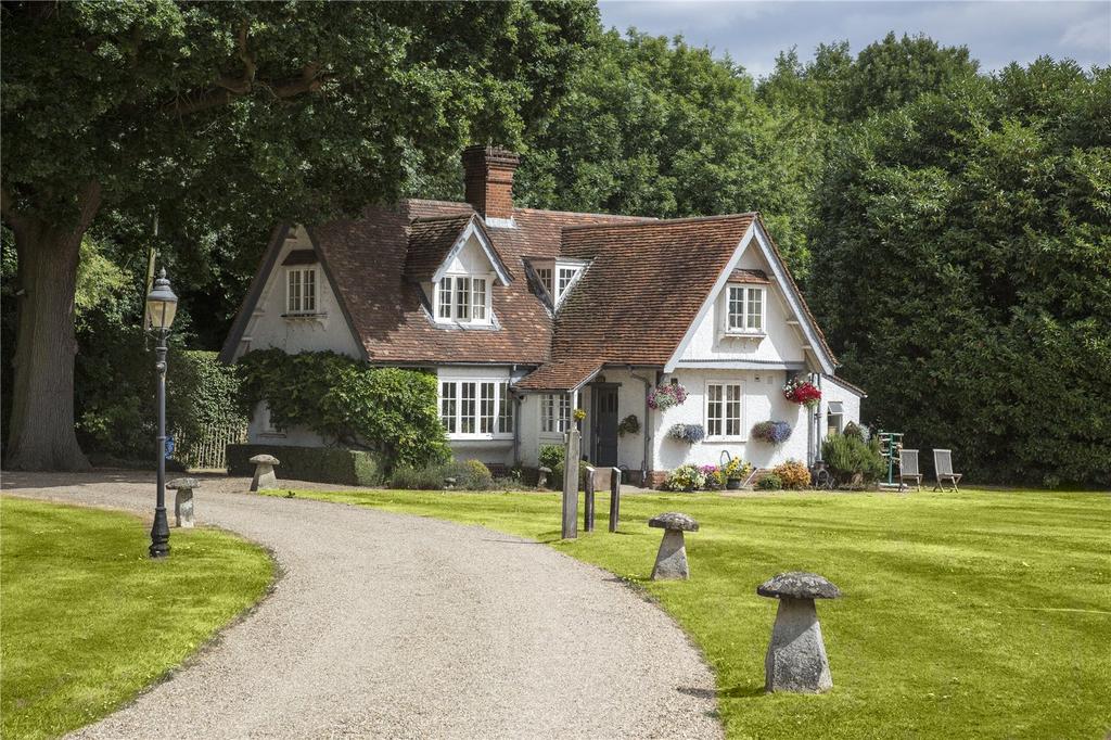 Entrance Lodge