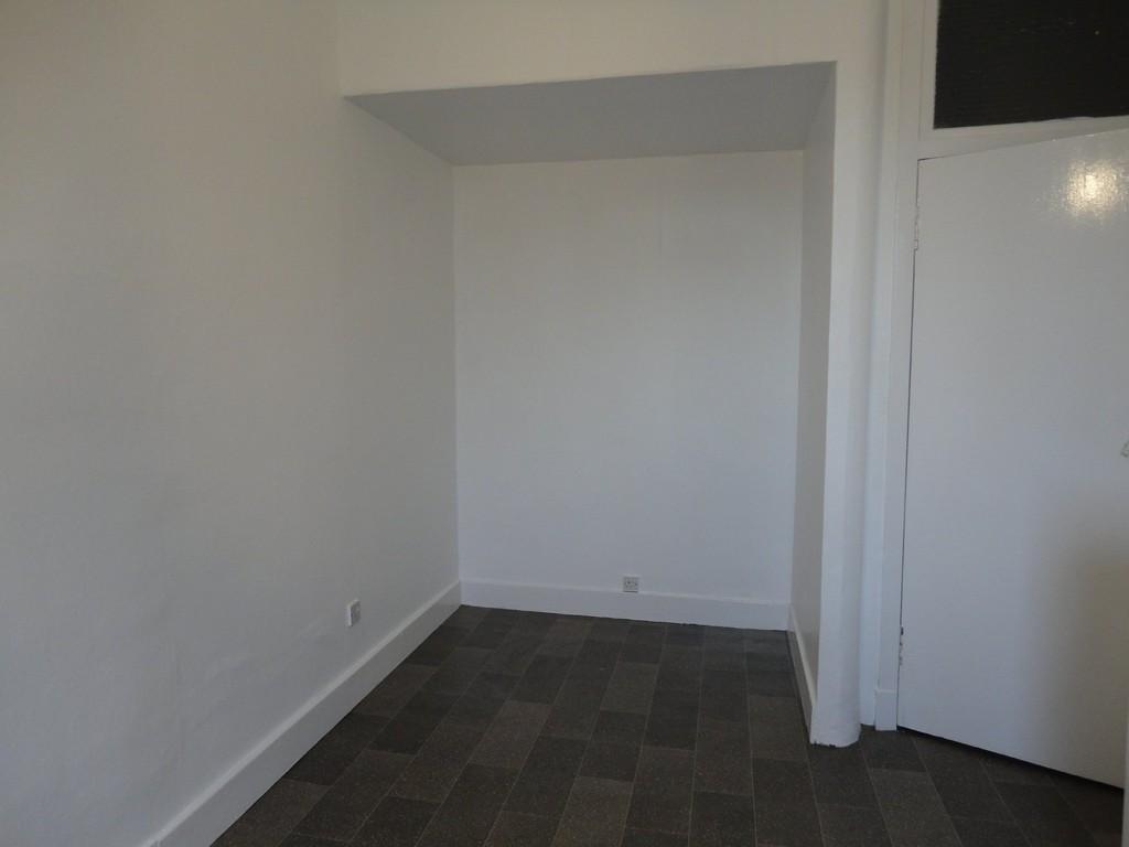 Apartment in Gartnethill - View 3