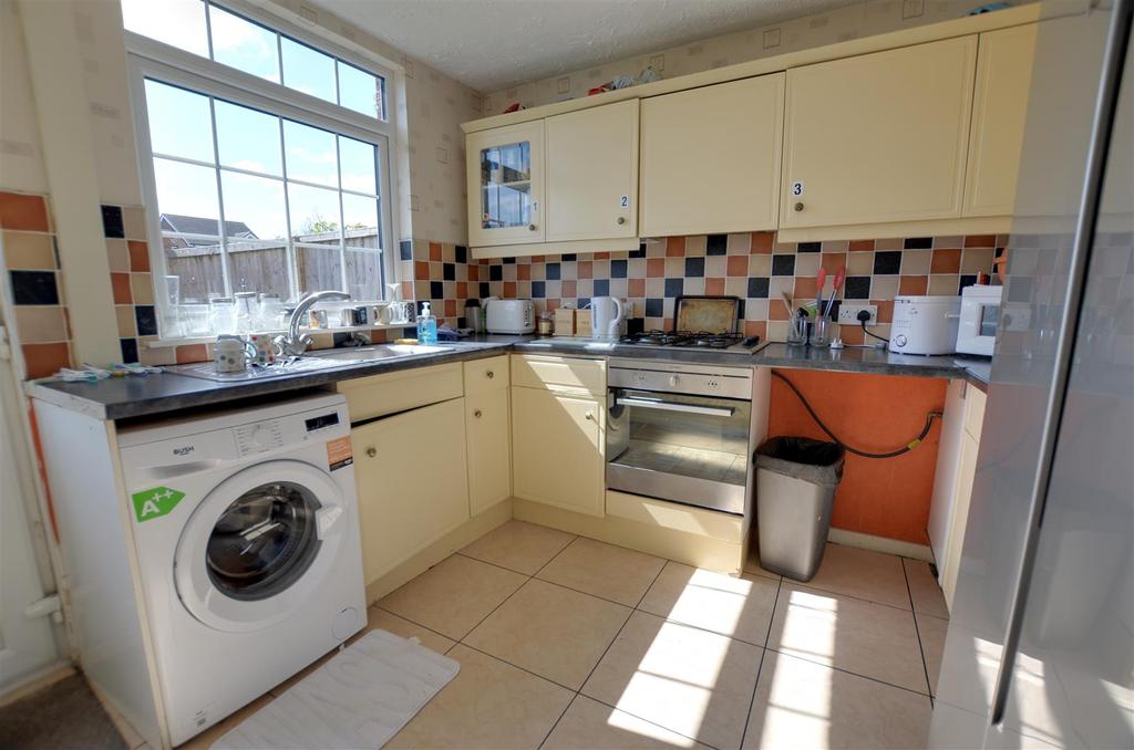 Penkvale Road, Stafford 4 bed house £120,000