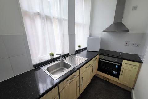 1 bedroom flat to rent, Flat 24, Howgate House, Wellington Road, Dewsbury