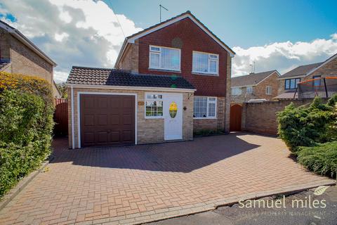 3 bedroom detached house for sale, Shakespeare Road, Swindon SN4
