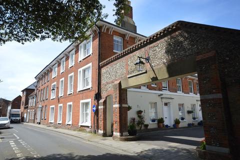 3 bedroom flat to rent - East Row Mews, East Row, Chichester, PO19