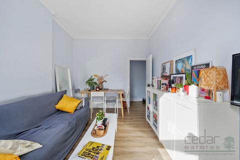 2 bedroom flat to rent, Finchley Road, Hampstead NW3