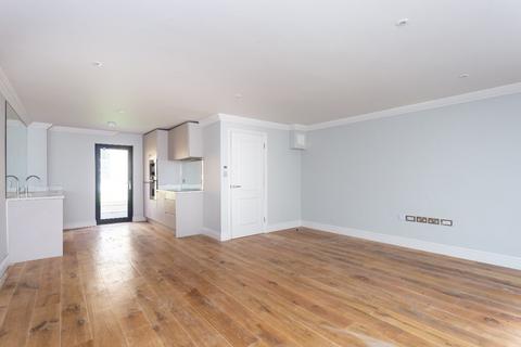 2 bedroom ground floor flat to rent, Benwell Road, Islington, N7