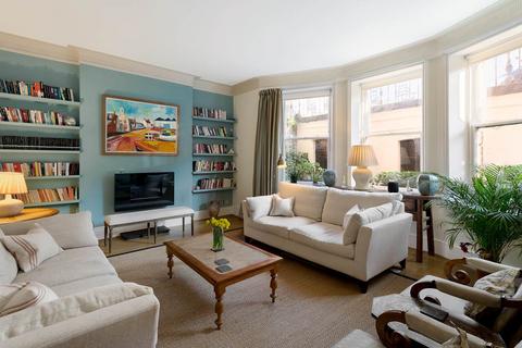 3 bedroom flat for sale, Wynnstay Gardens, Kensington, London