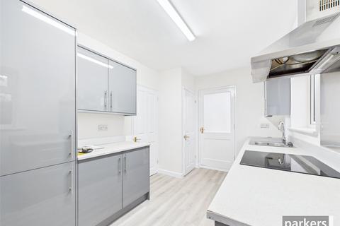 2 bedroom semi-detached house to rent, Whitley Wood Road, Berkshire RG2
