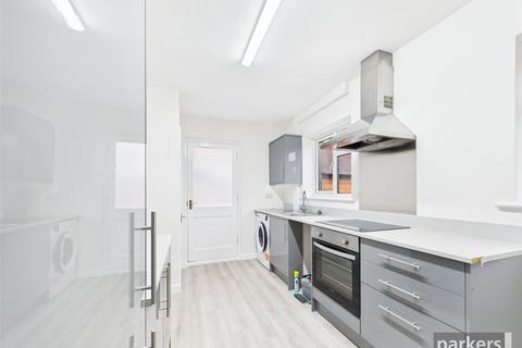 2 bedroom semi-detached house to rent, Whitley Wood Road, Berkshire RG2