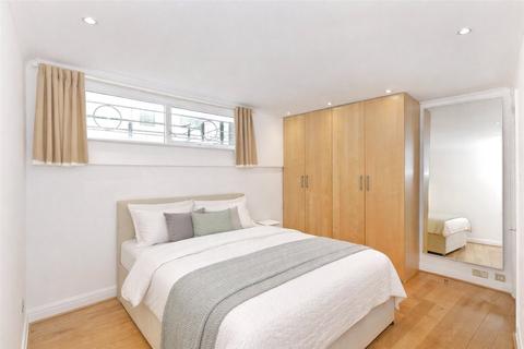 undefined, Romney Mews, Marylebone, W1U