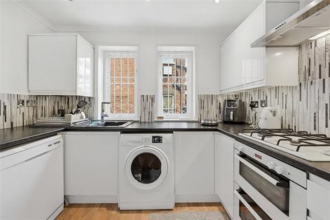 2 bedroom mews to rent, Romney Mews, Marylebone, W1U