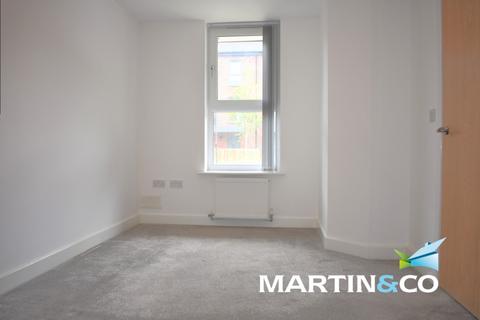 2 bedroom townhouse to rent, Carnforth Avenue, Wakefield WF1