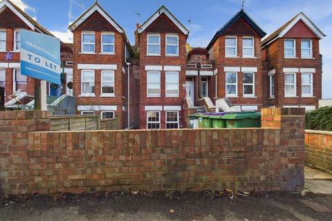 2 bedroom ground floor flat to rent, Canterbury Road, Folkestone