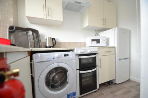2 bedroom apartment to rent, Bruce Street, Stirling FK8