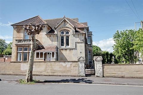 1 bedroom apartment to rent, Avenue Road, Trowbridge