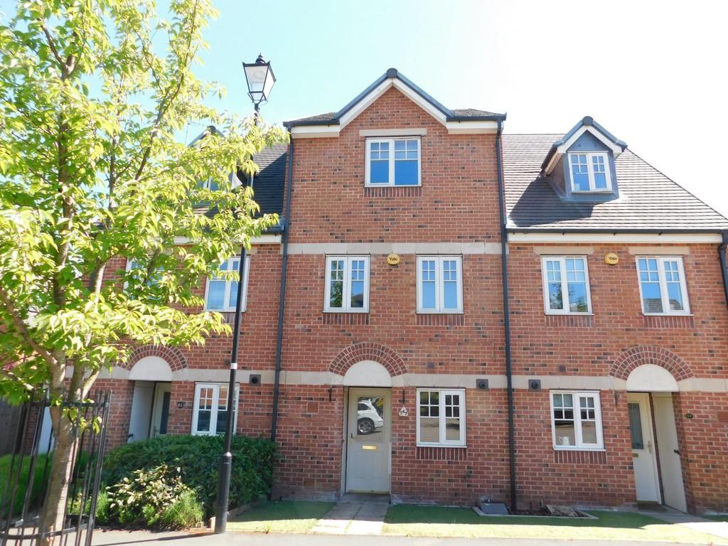 Caroline Court, BurtononTrent 4 bed townhouse £800 pcm (£185 pw)