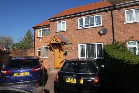 5 bedroom semi-detached house to rent, Myrica Grove, Hoole