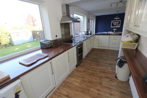 5 bedroom semi-detached house to rent, Myrica Grove, Hoole