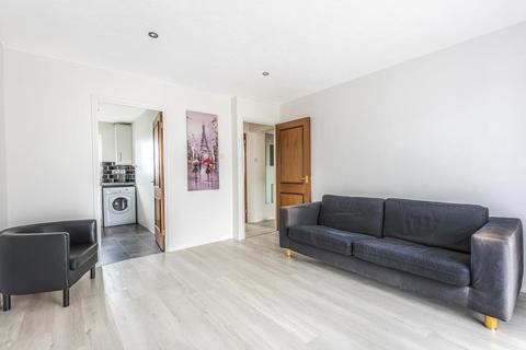 2 bedroom apartment to rent - Willow Road,  Aylesbury,  HP19