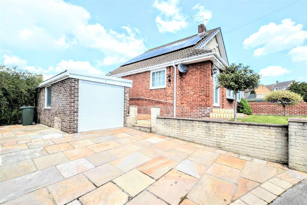 Hallcroft Rise, Royston, Barnsley, S71 4RH 3 bed property £140,000