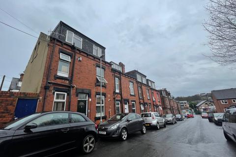 3 bedroom end of terrace house to rent, Thomas Street, Leeds, West Yorkshire, LS6