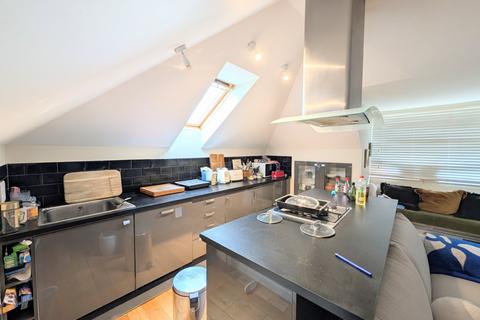 2 bedroom flat to rent, Palmerston Road, Wood Green N22