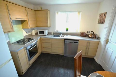 2 bedroom terraced house to rent, Meiklelaught Place, Saltcoats, North Ayrshire, KA21