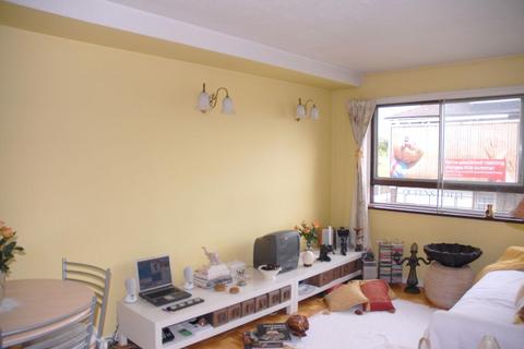 1 bedroom flat to rent, Park House, Seven Sisters Road, N4